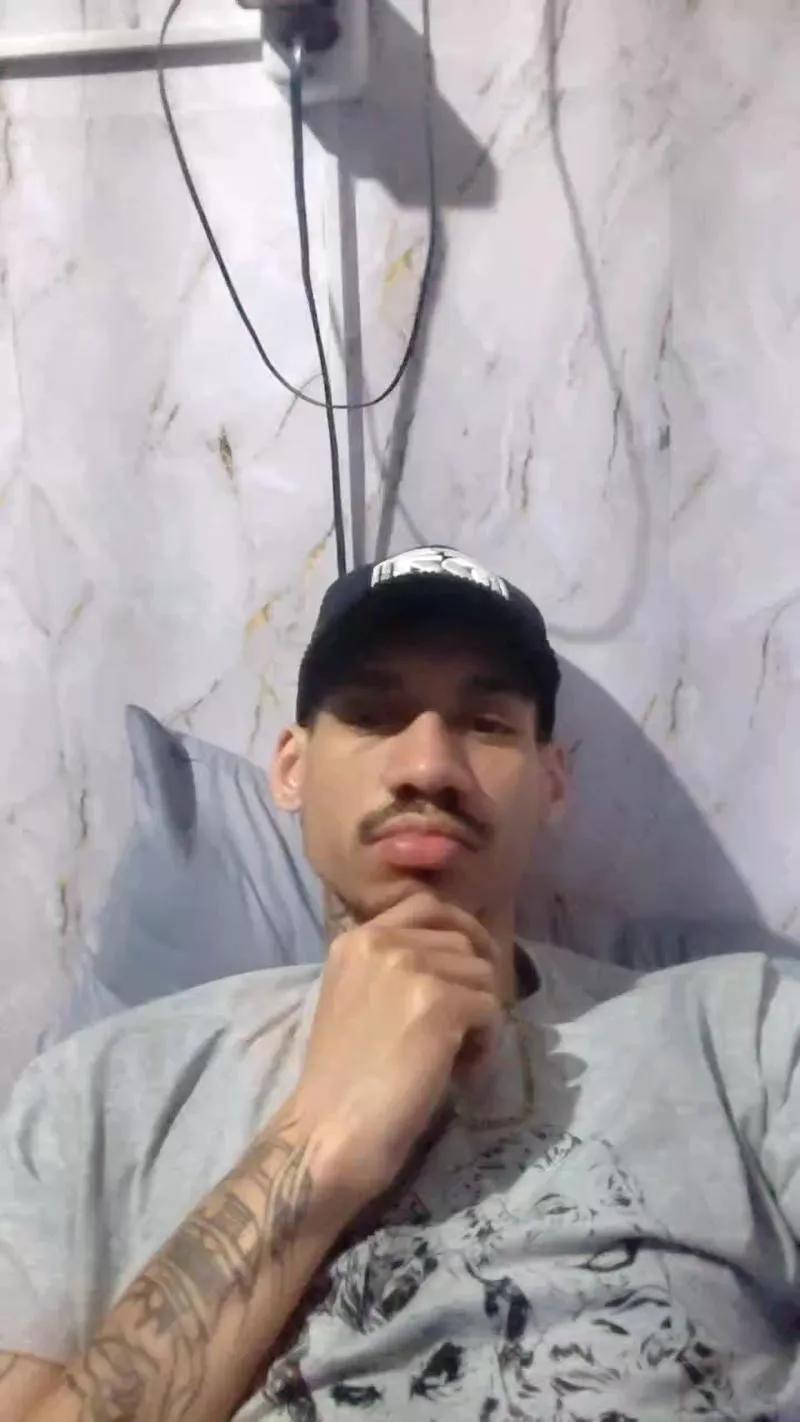 Offline MALOKATATUAD98 on Cam4