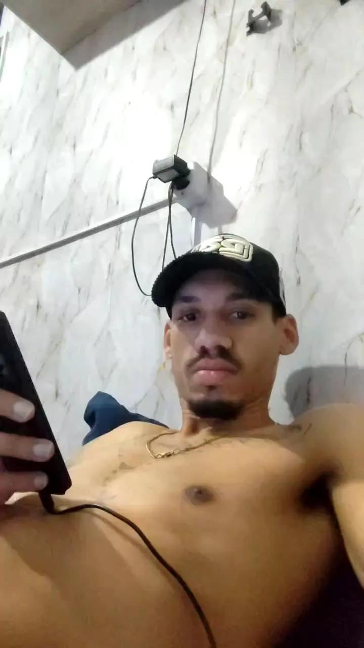 Offline MALOKATATUAD98 on Cam4