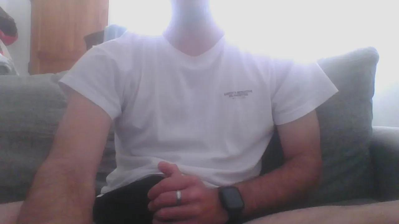 Offline mateo025 on Cam4