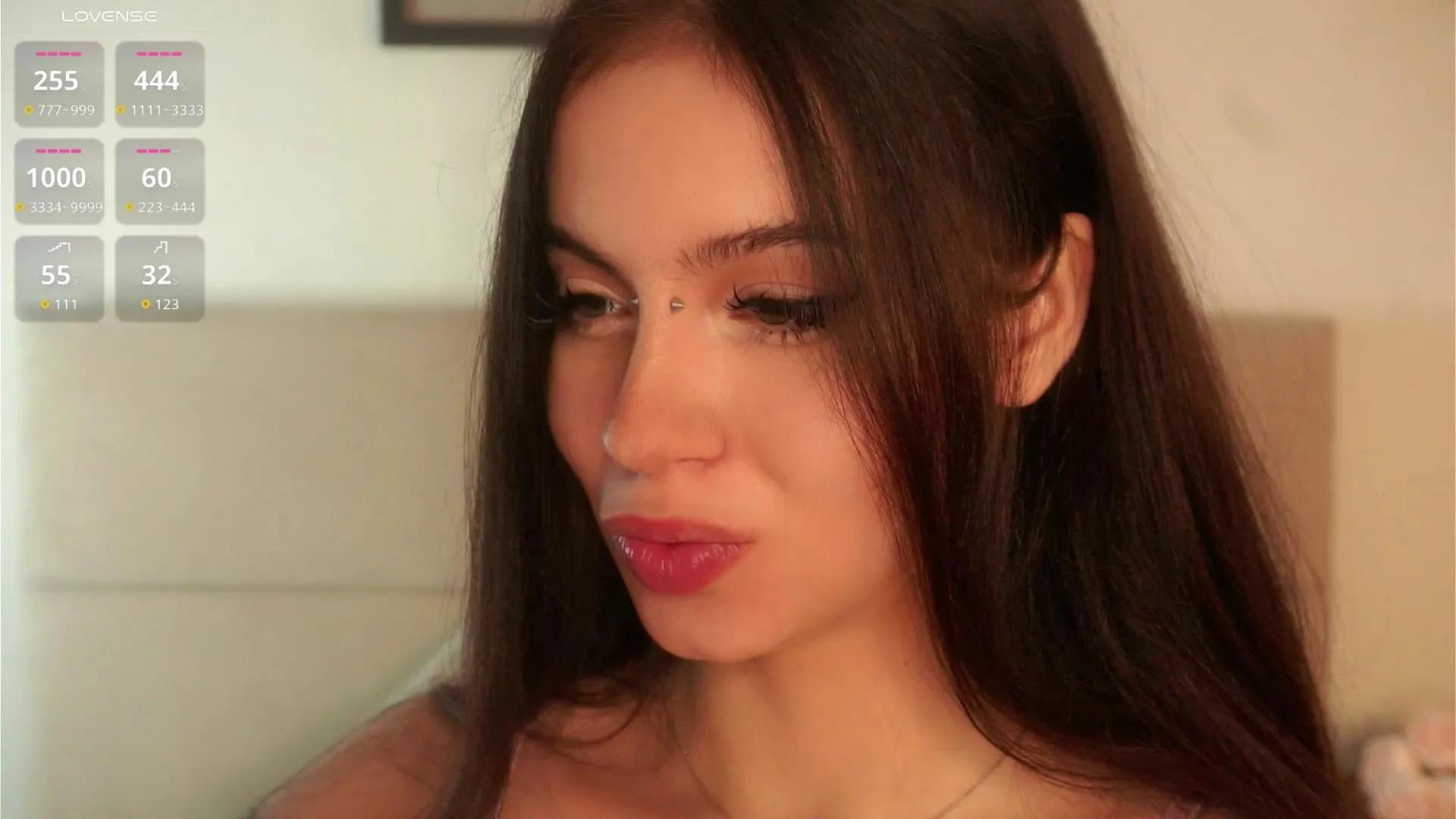 Offline MaxineDeman on Cam4