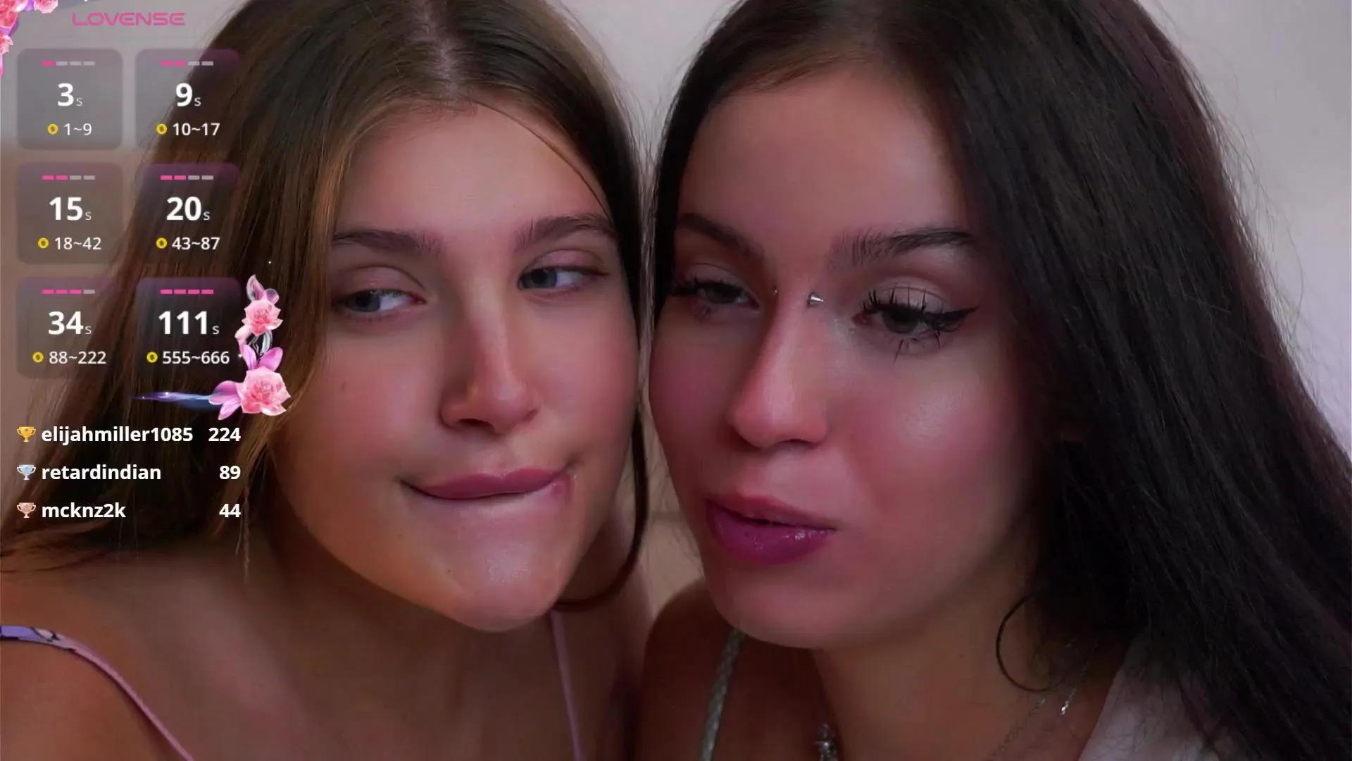 Offline MaxineDeman on Cam4