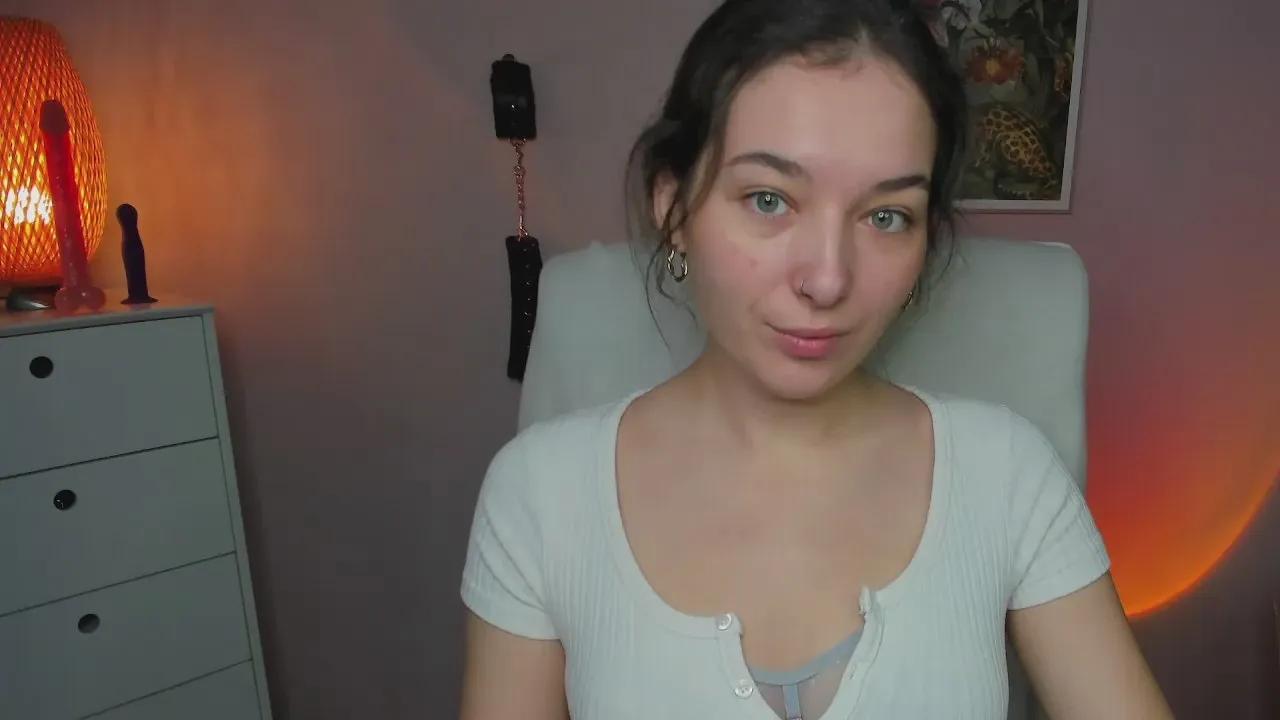 Offline MeganPleasure on Cam4