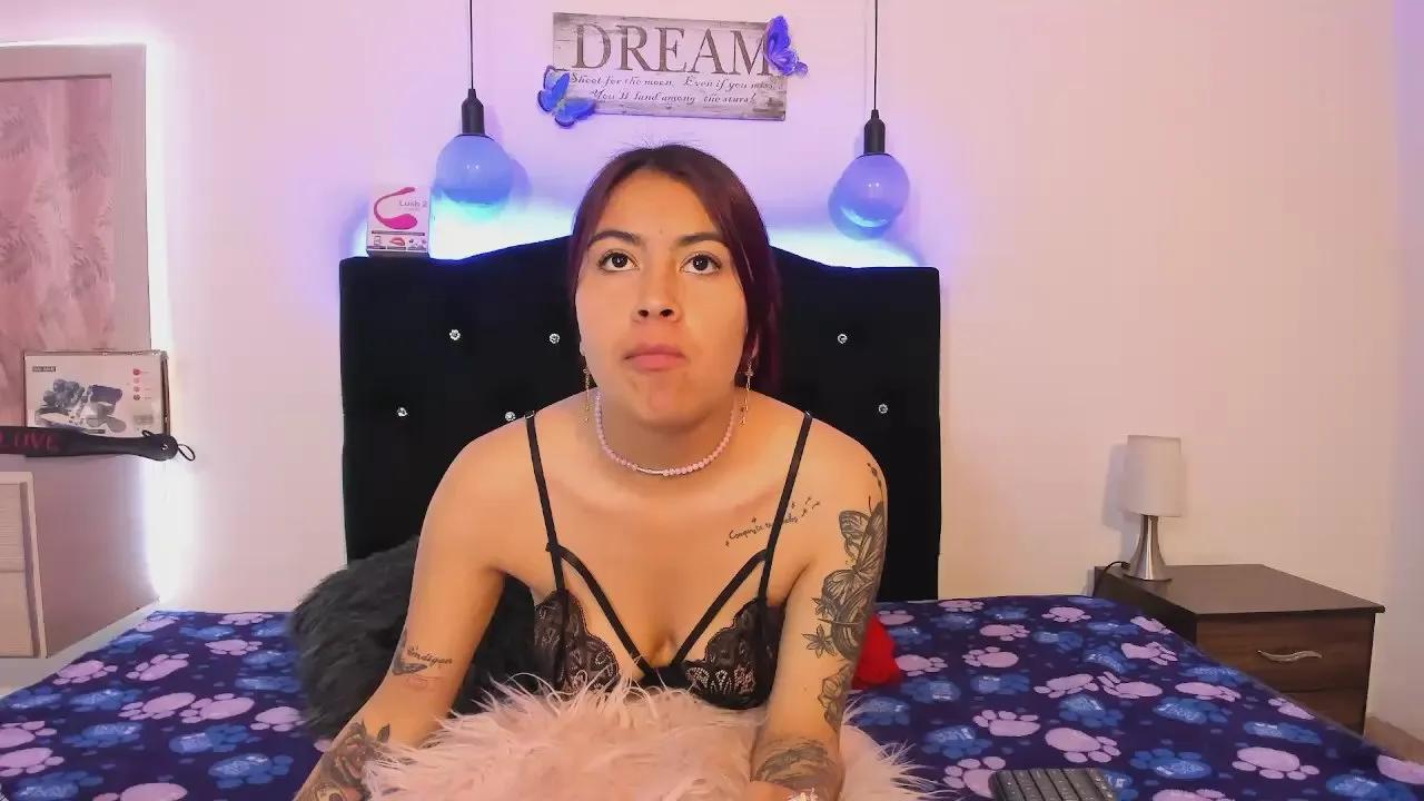 Offline Melany__dreams on Cam4