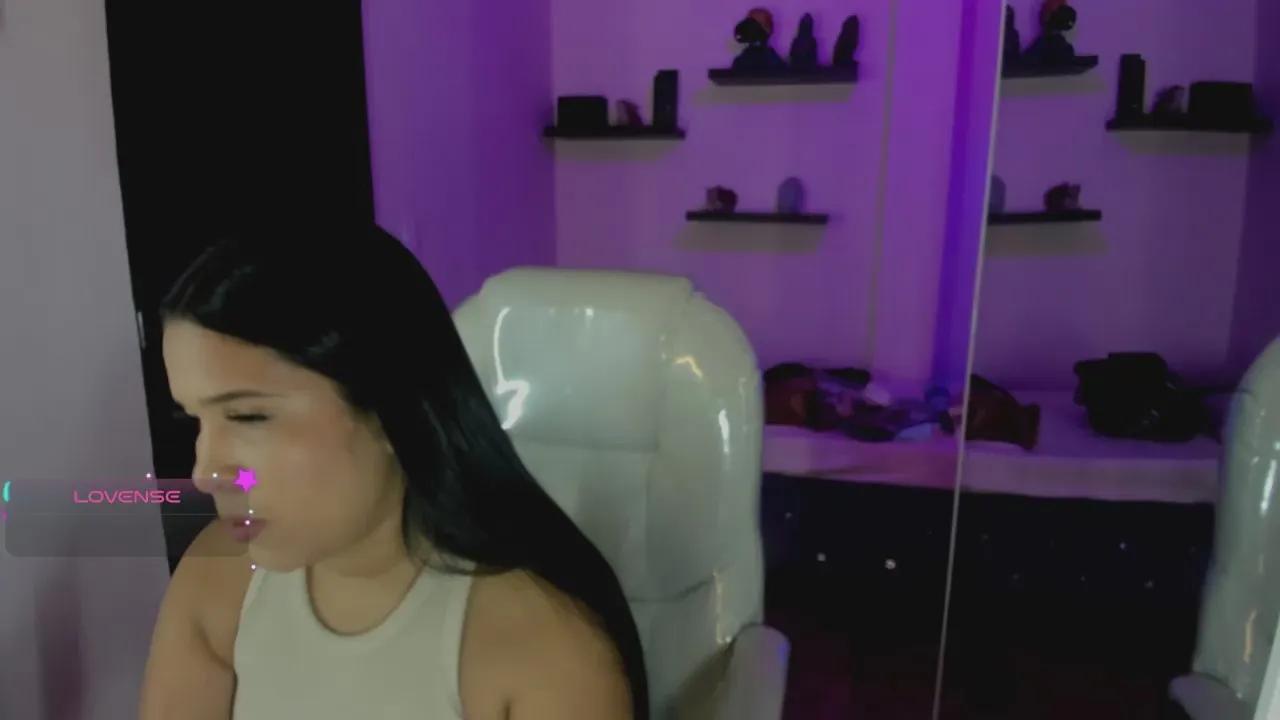 Miiss_Greyy on Cam4 