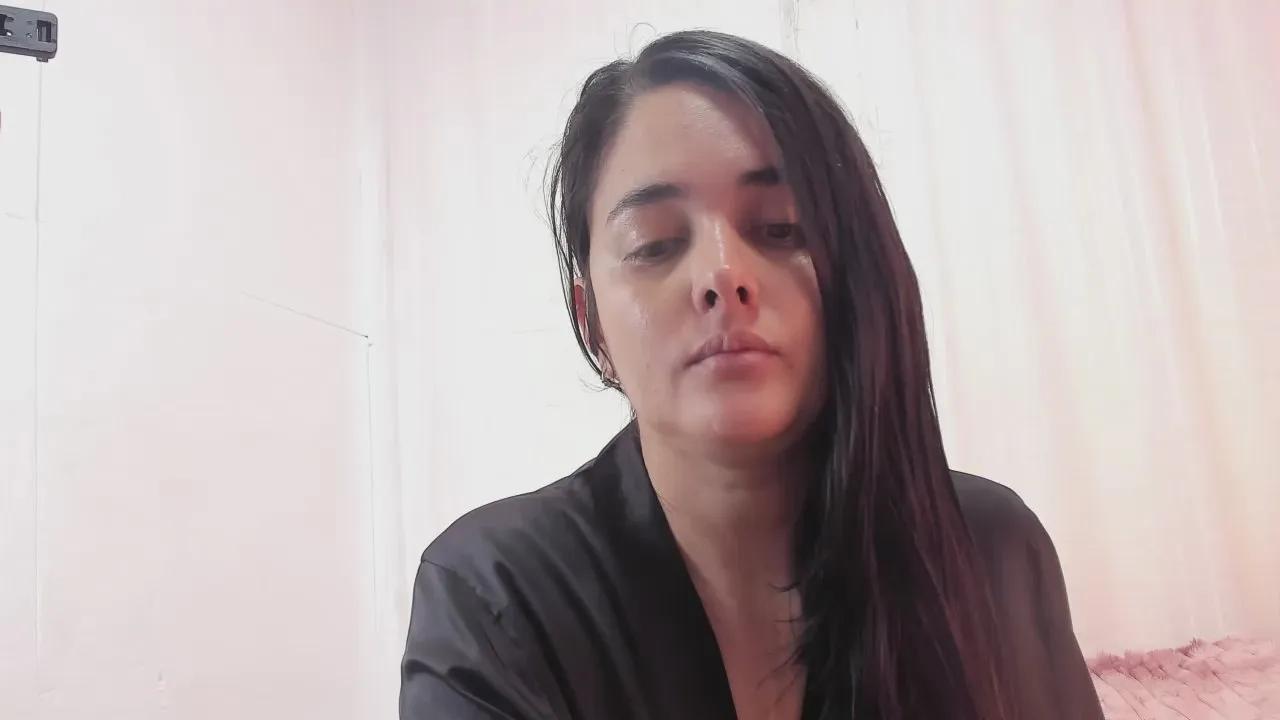 miss_alhy on Cam4 