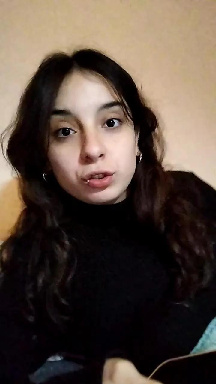 Mmaai on Cam4 