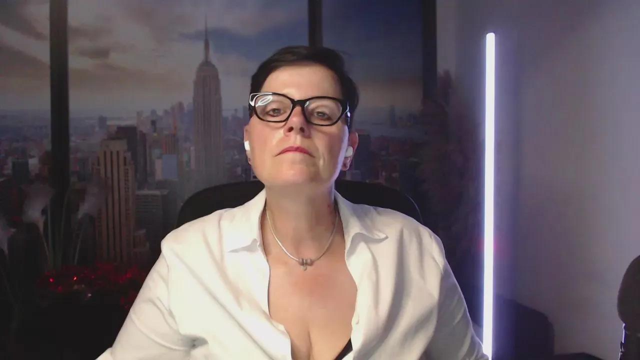 Offline MollySun2 on Cam4