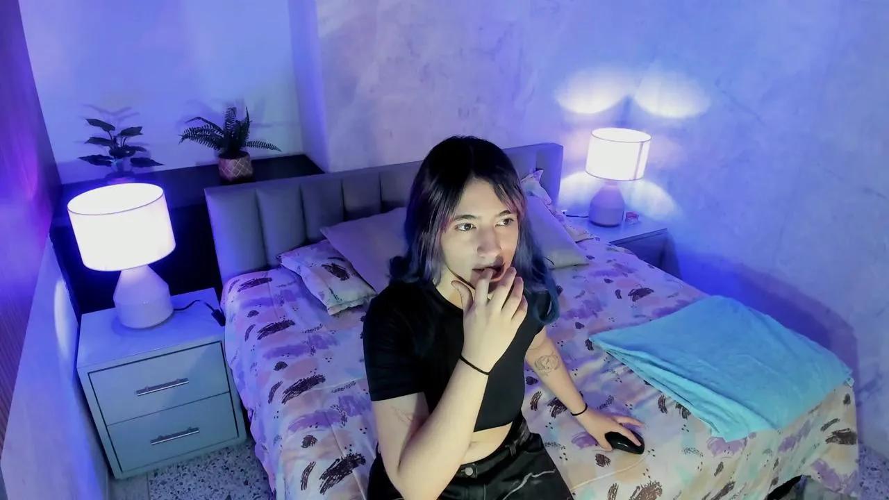 MoonRay on Cam4 