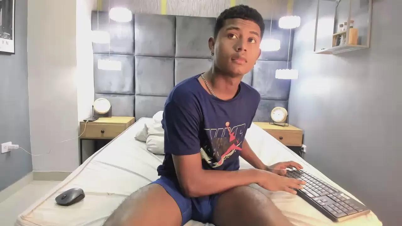 Offline MorenitoDigno on Cam4