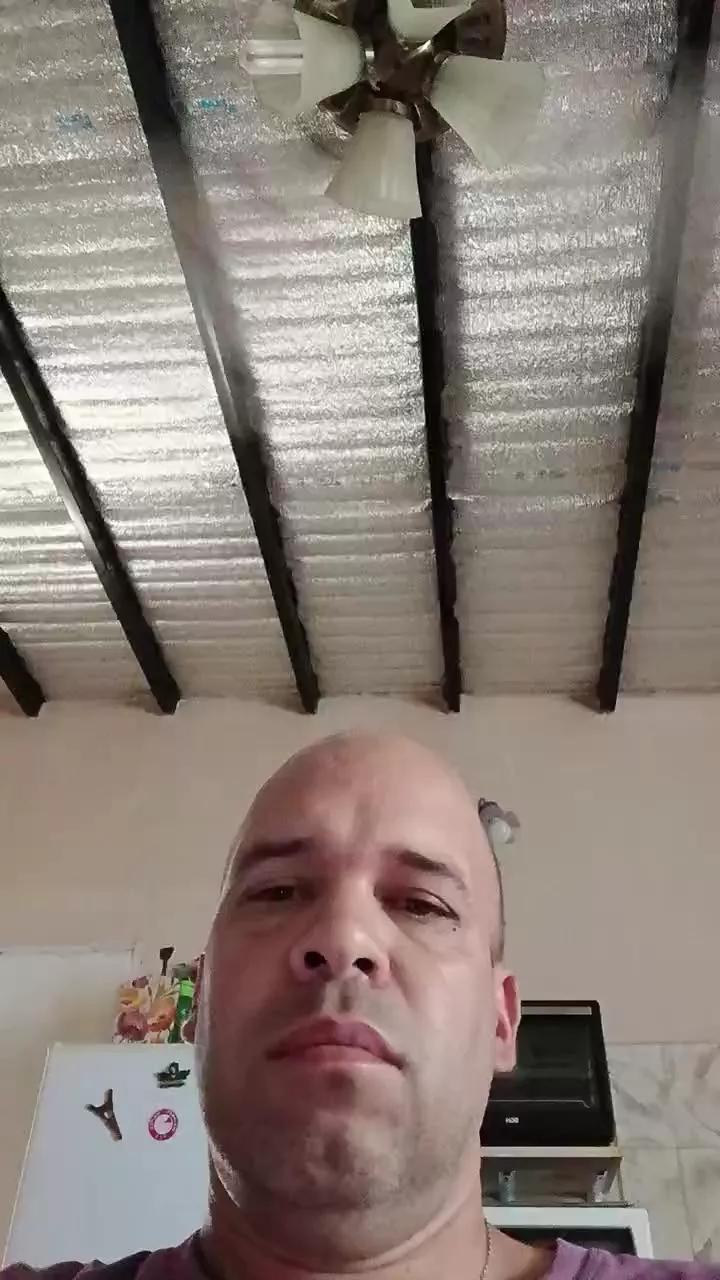 Offline morocho237 on Cam4