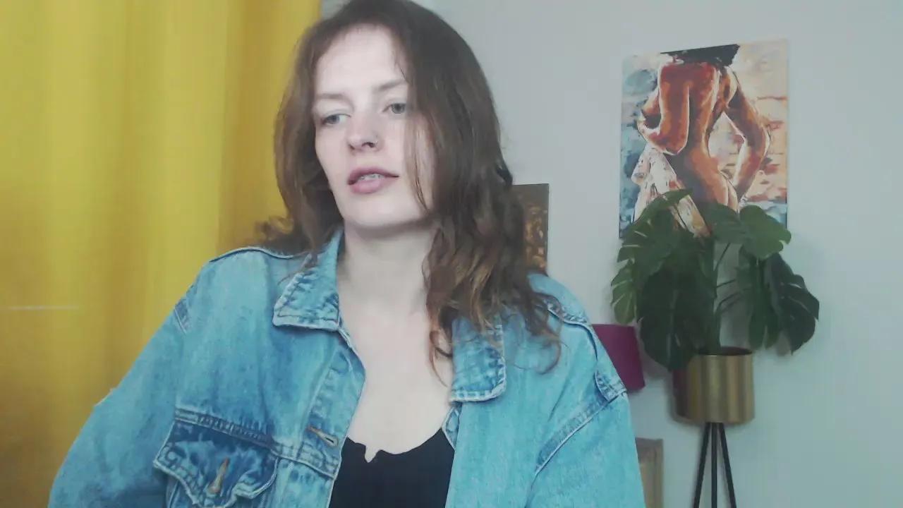 nadine_lust on Cam4