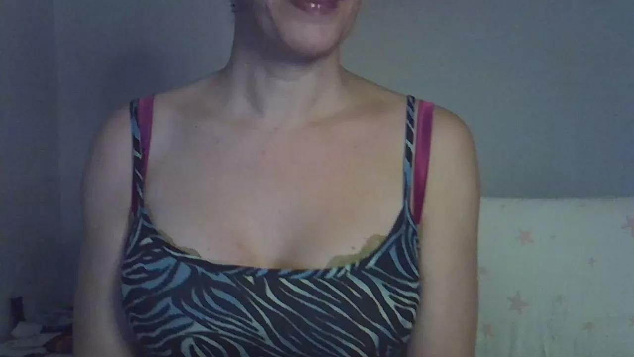 Offline naughtyxana on Cam4