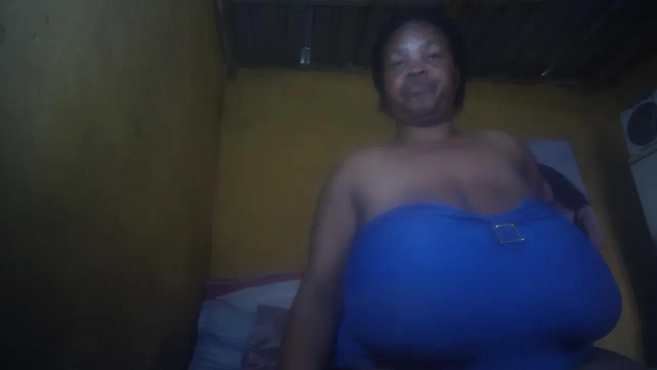 Offline Neliswa on Cam4