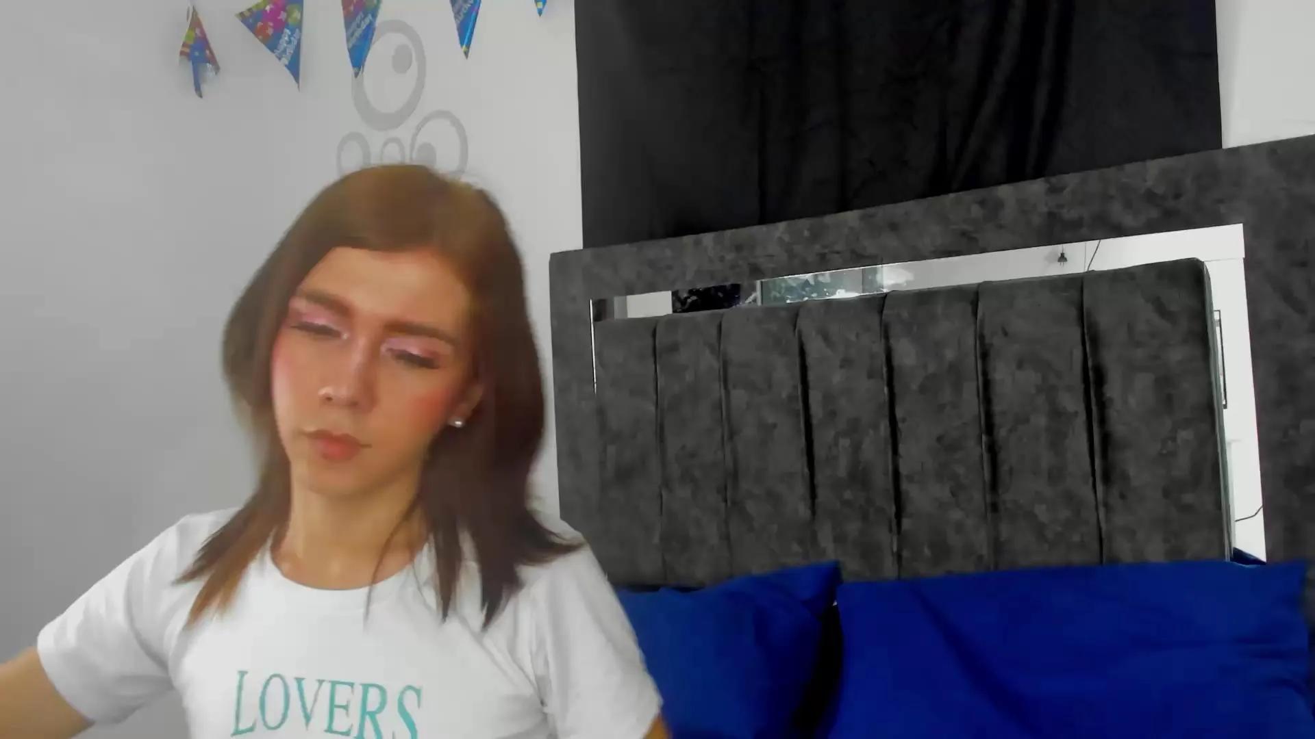 Offline Nicol_TransGirl on Cam4