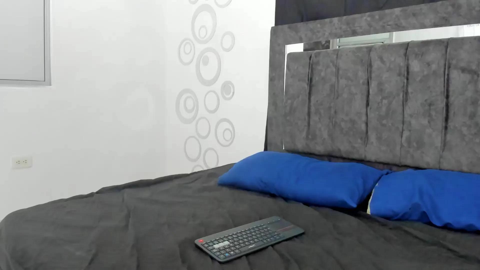 Offline Nicol_TransGirl on Cam4