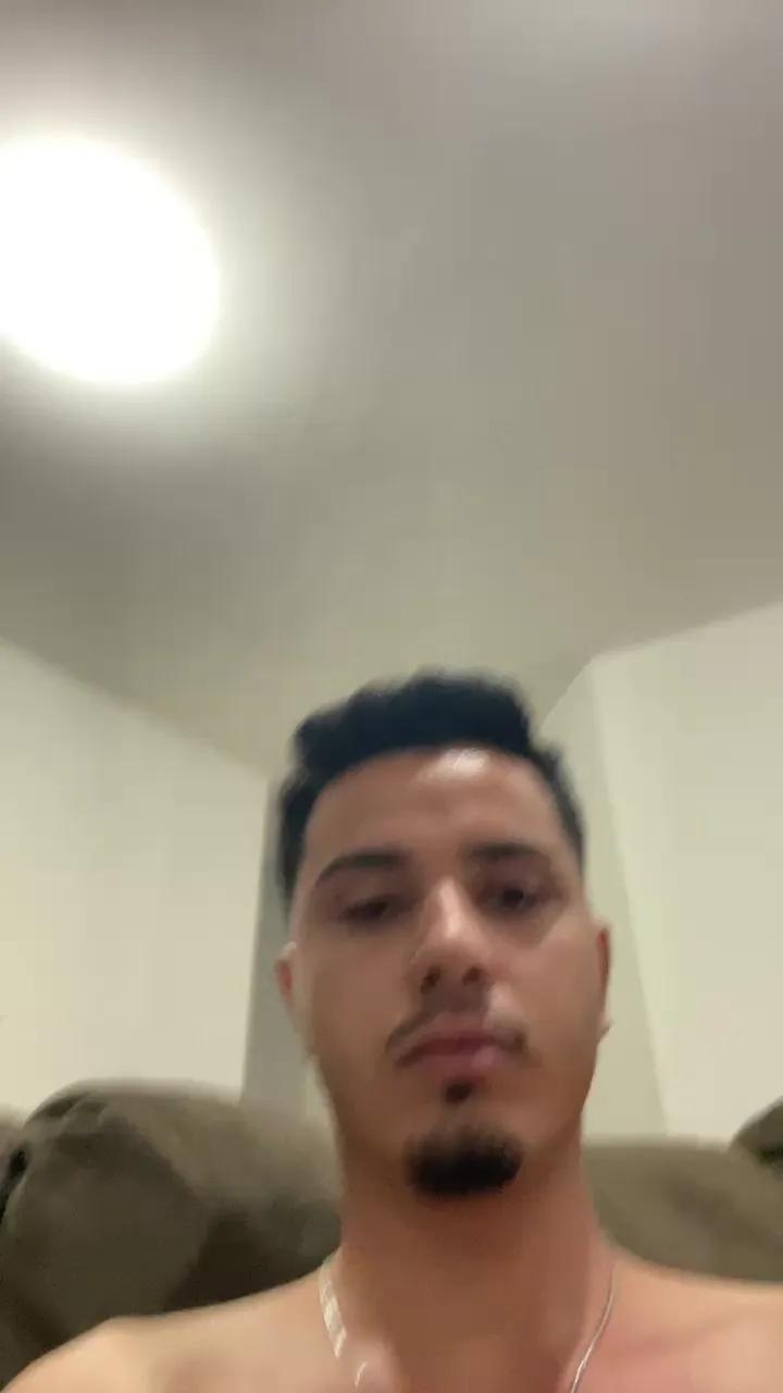 Novinhooooo01 on Cam4