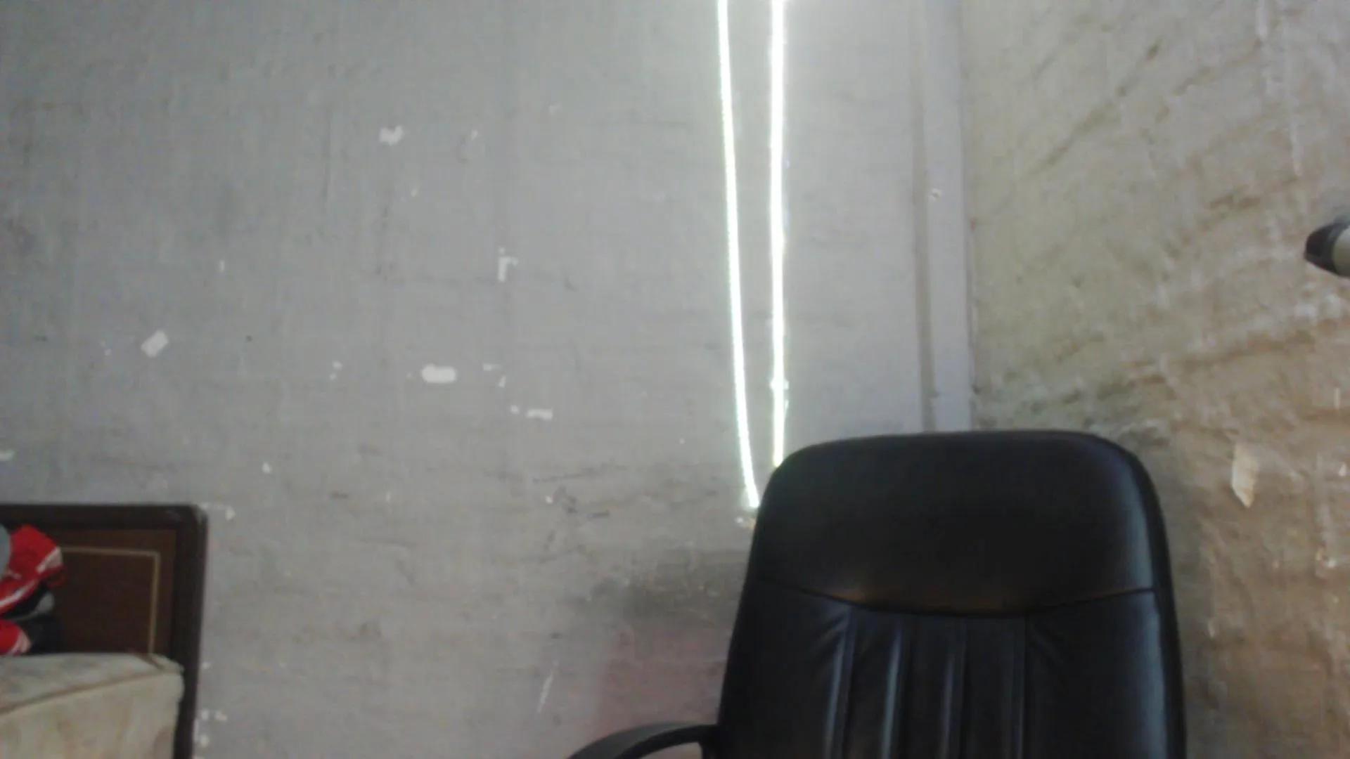 Offline peneenorme83 on Cam4
