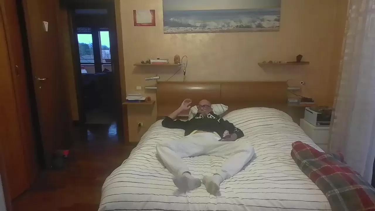 Offline pigfagcunt on Cam4