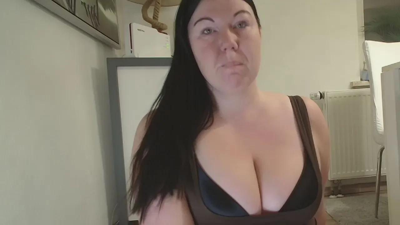 Offline pussy6wetlips on Cam4