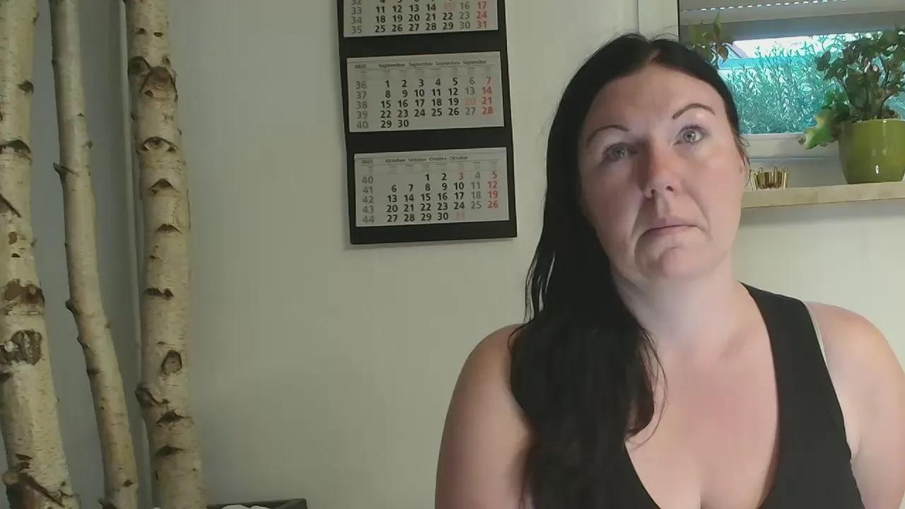 Offline pussy6wetlips on Cam4