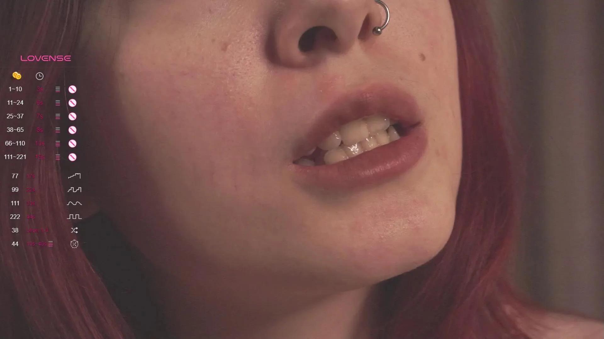 Pussy_Pikmi on Cam4 