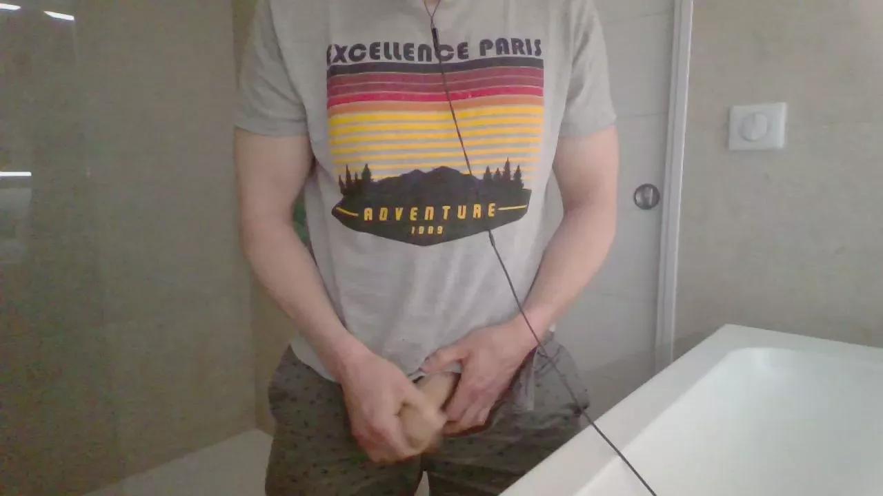 queue22 on Cam4 