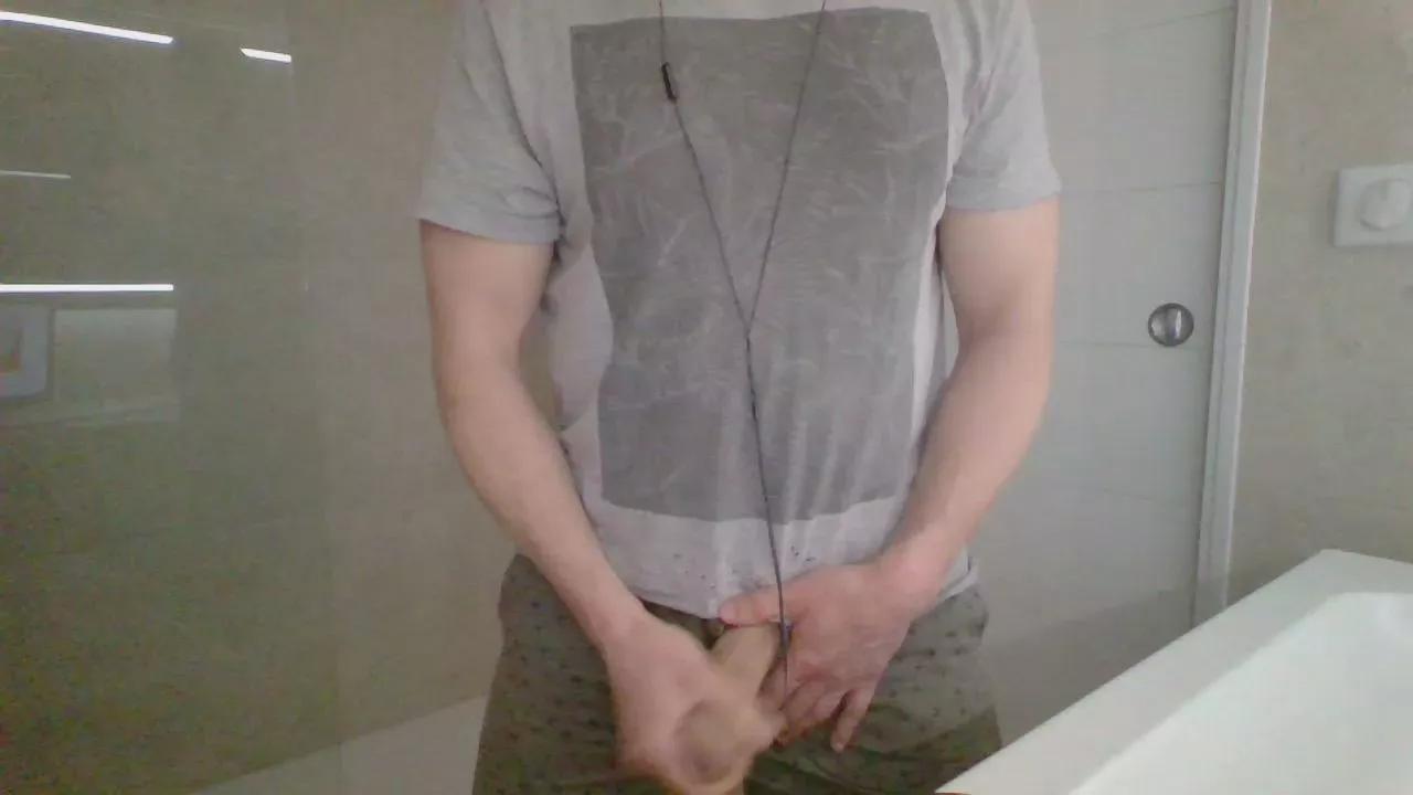 queue22 on Cam4 