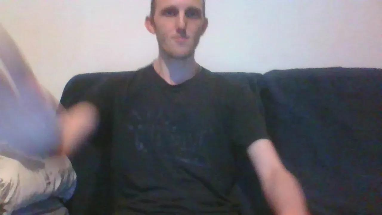 Offline R000000009 on Cam4