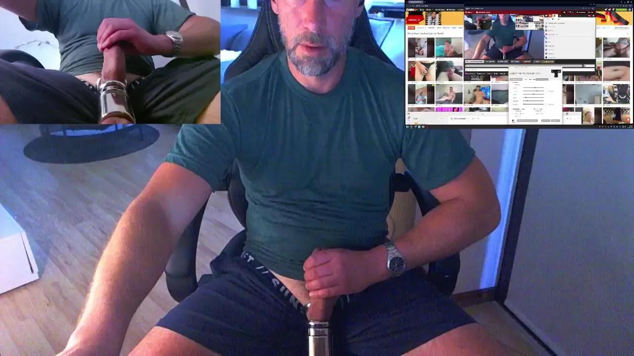Reeper84 on Cam4 