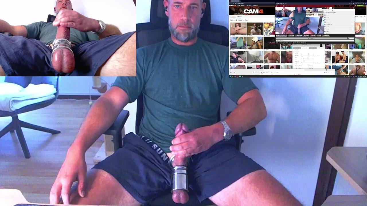 Reeper84 on Cam4 