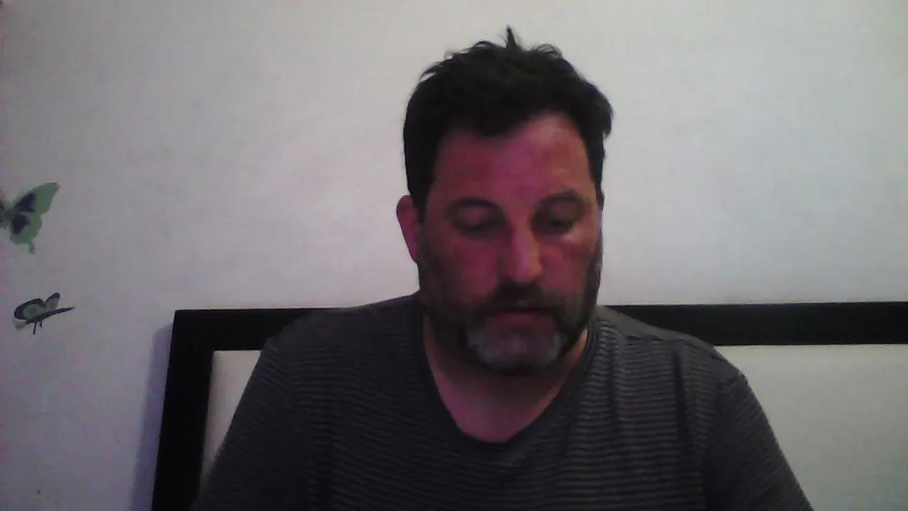 Offline Reload_33 on Cam4