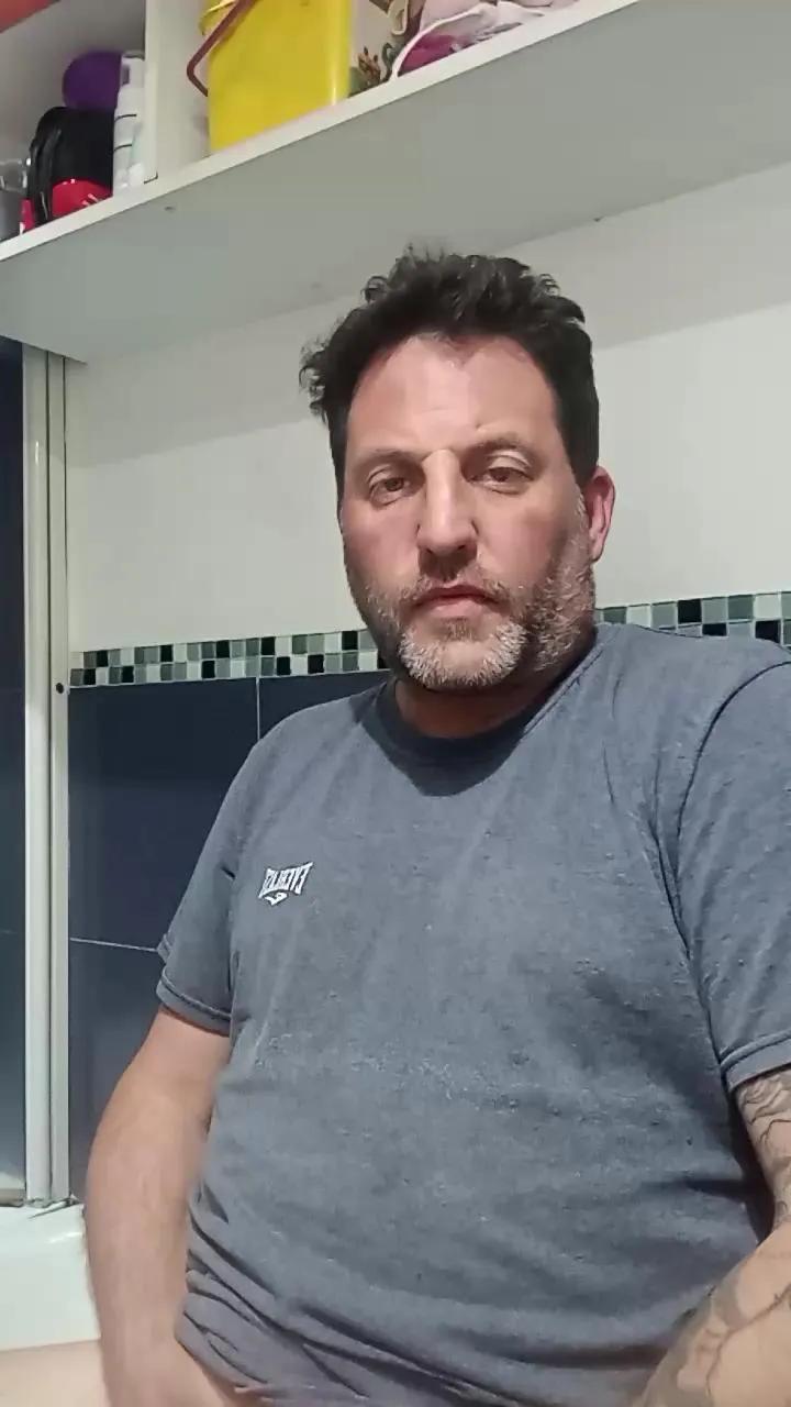 Offline Reload_33 on Cam4