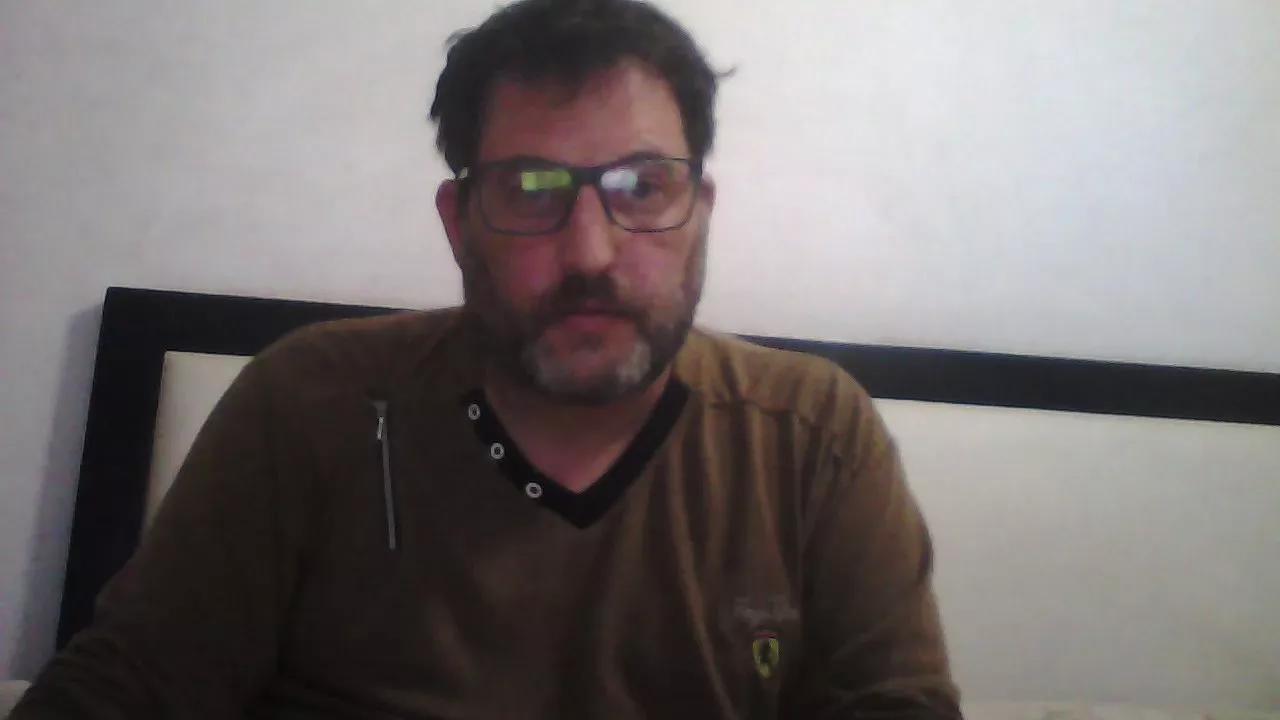 Offline Reload_33 on Cam4