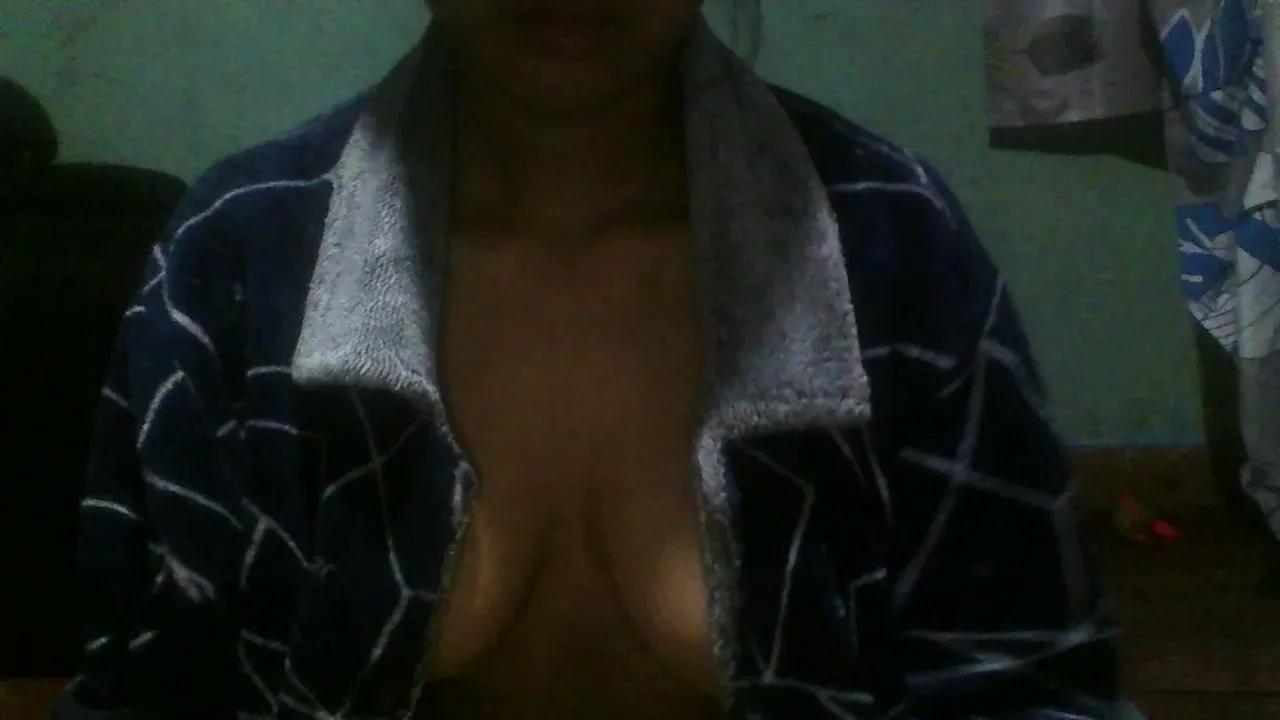 Offline Risnatafita on Cam4