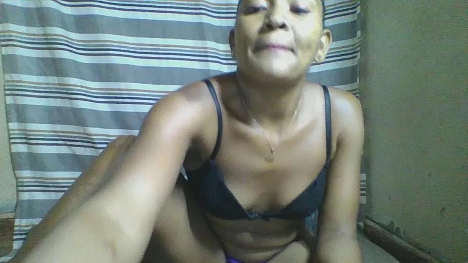 Offline Risnatafita on Cam4