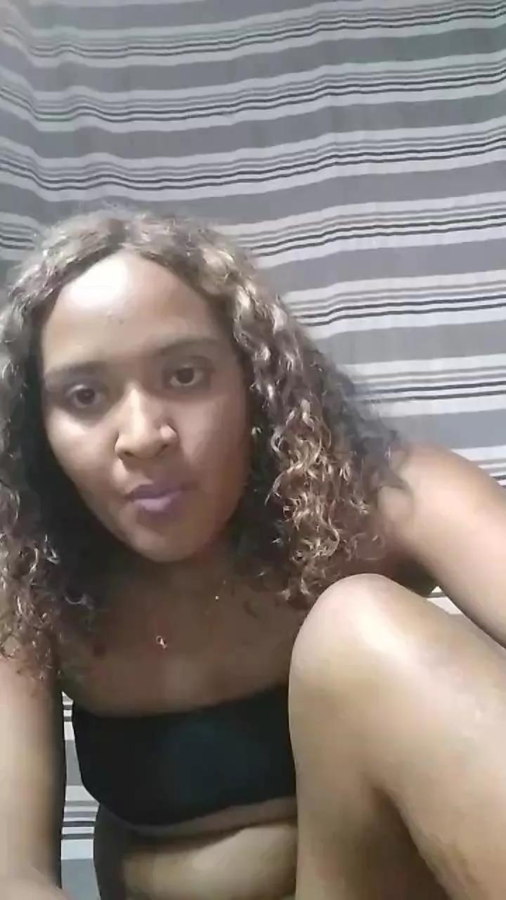 Offline Risnatafita on Cam4