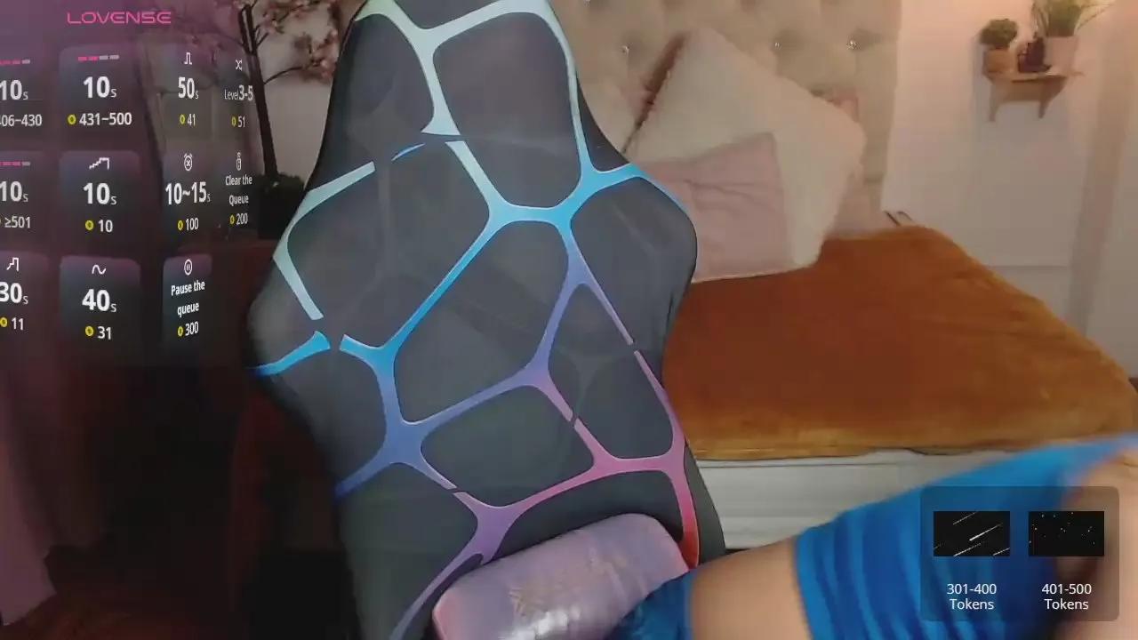 Offline Rose_meyer on Cam4