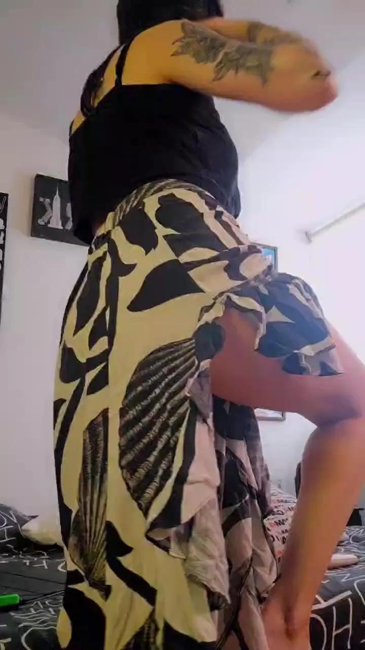 Offline Roxannepiggy on Cam4