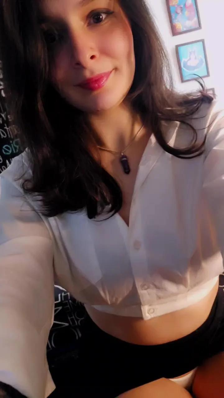 Offline Roxannepiggy on Cam4