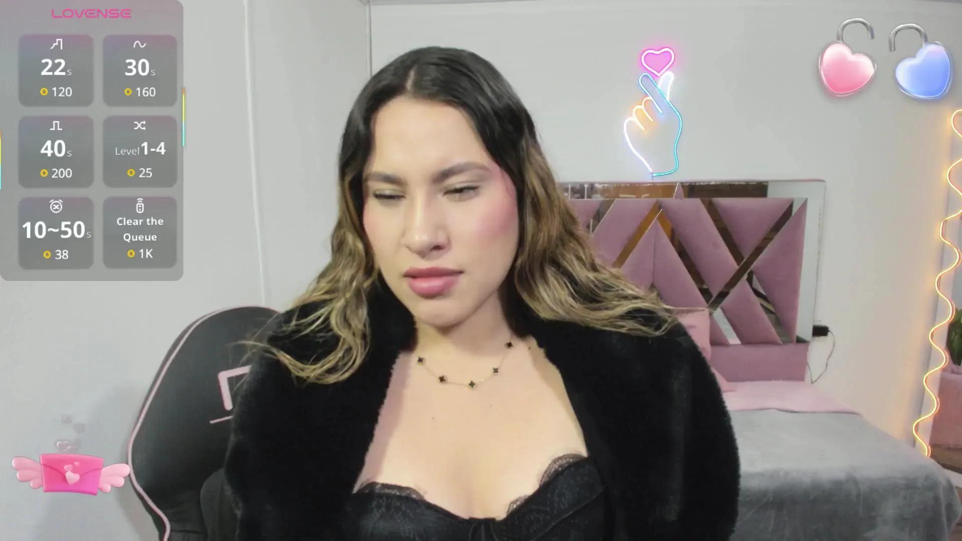 SAAYA_TAY on Cam4 