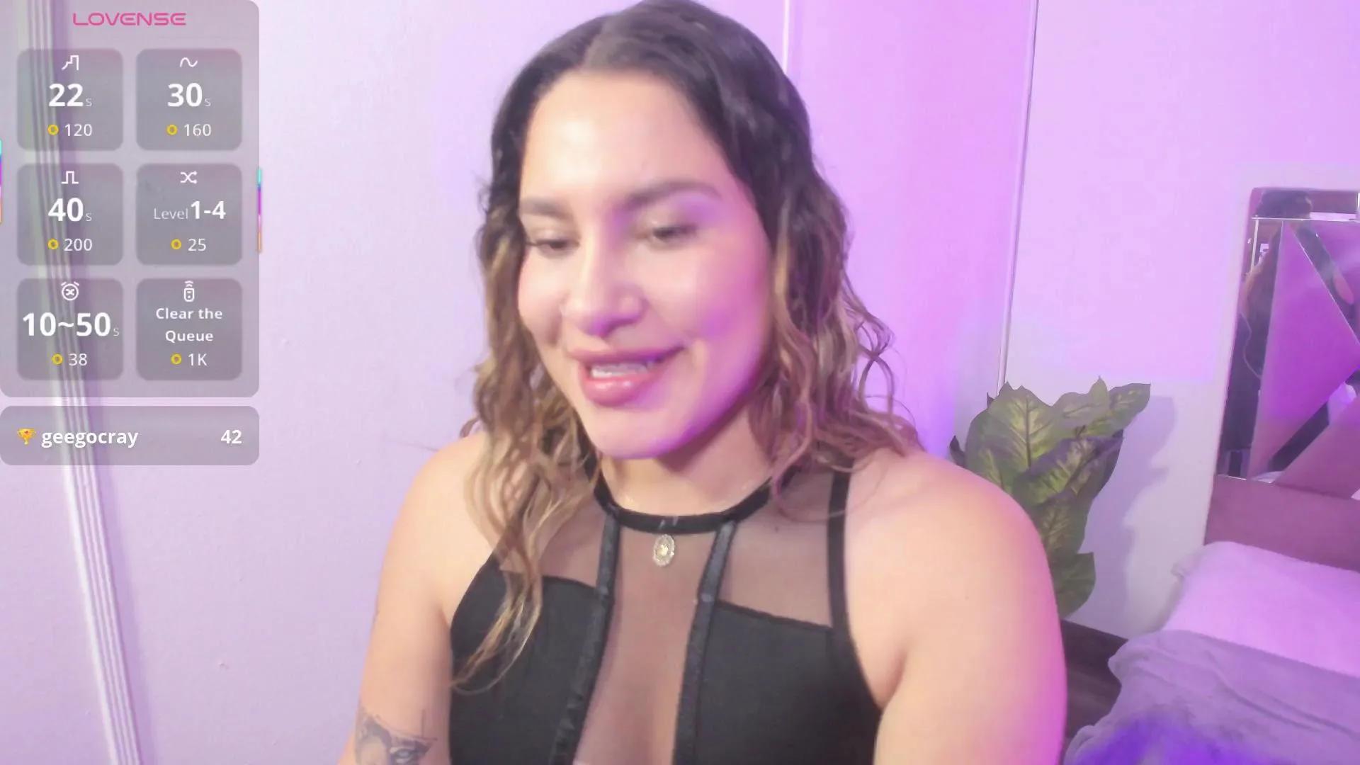 SAAYA_TAY on Cam4 