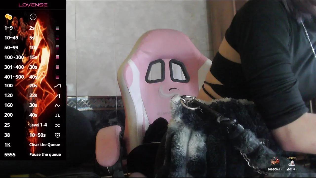 Offline sally23_ on Cam4