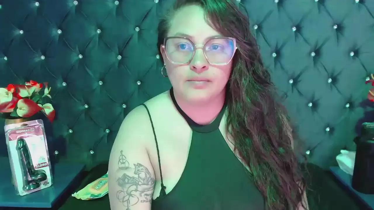 Sara_Thonson_ on Cam4 