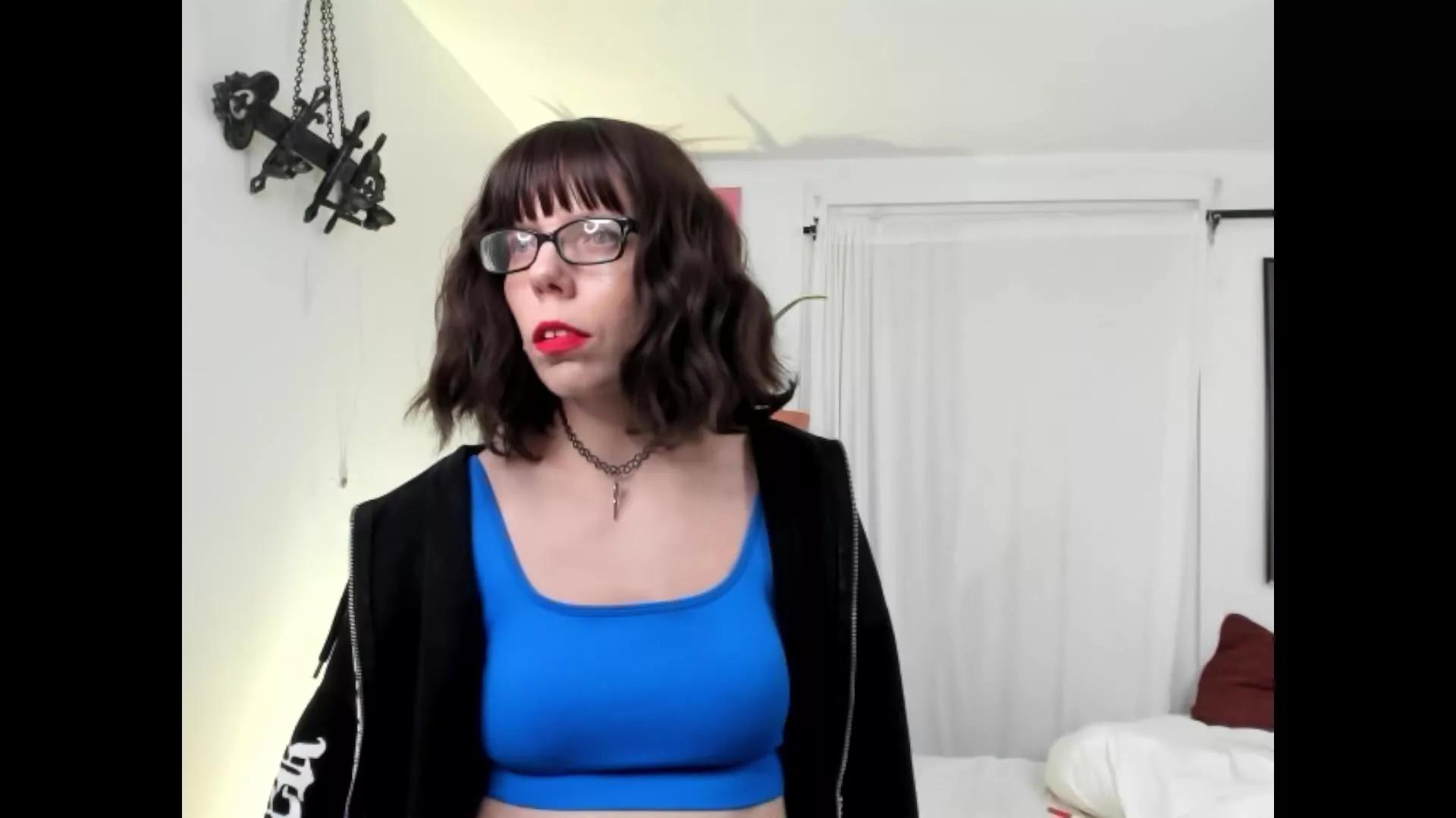 Offline SaraDesireXO on Cam4