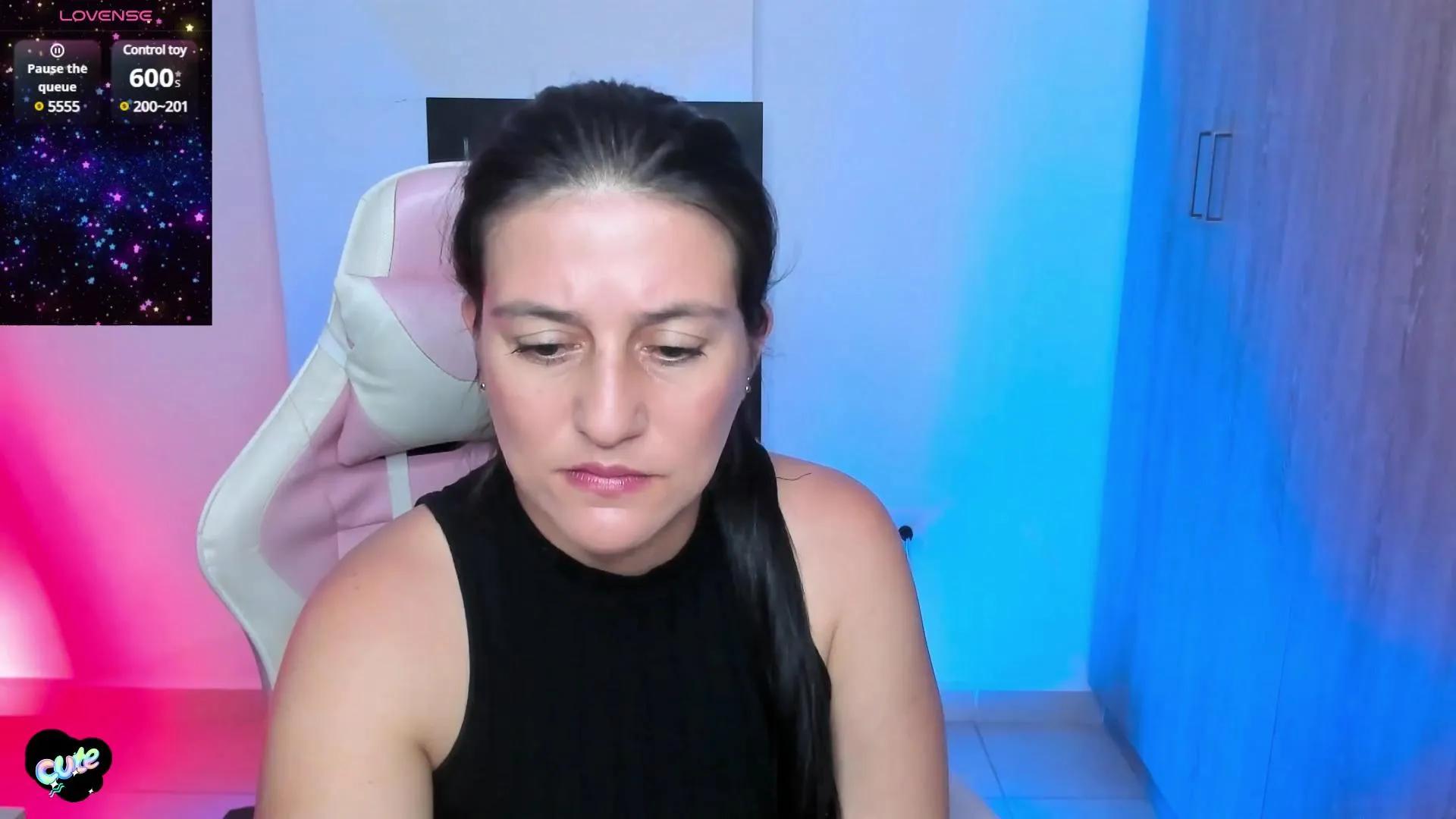 Saskyaa on Cam4 