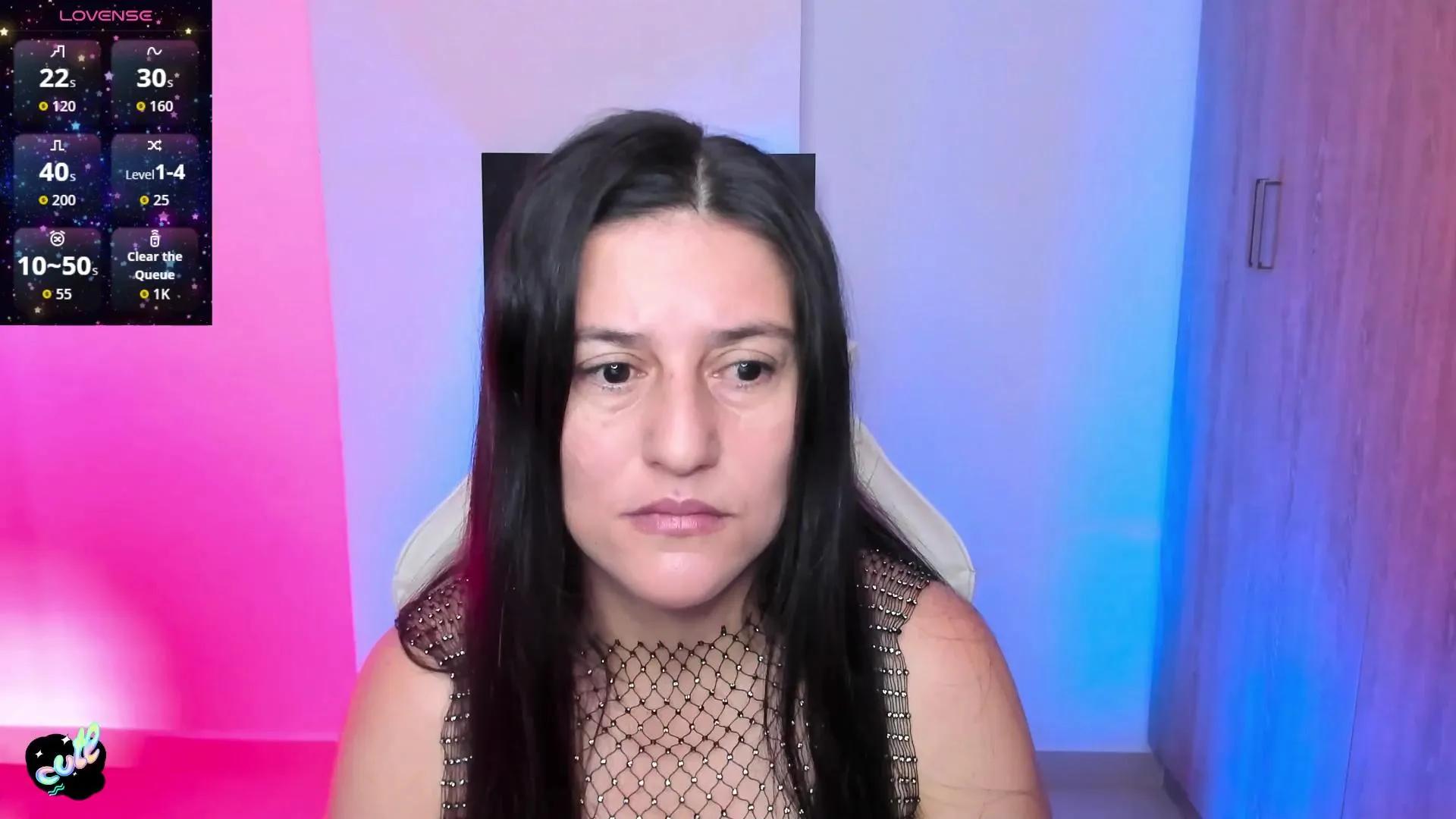 Saskyaa on Cam4 