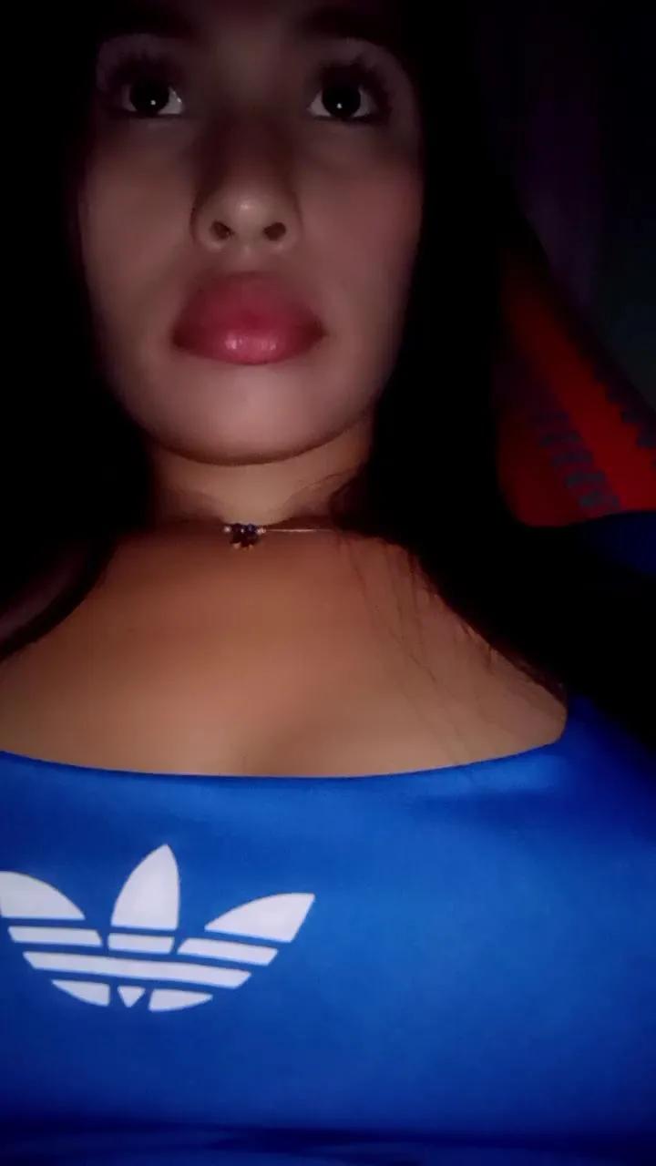 Offline Scarlett_pee on Cam4