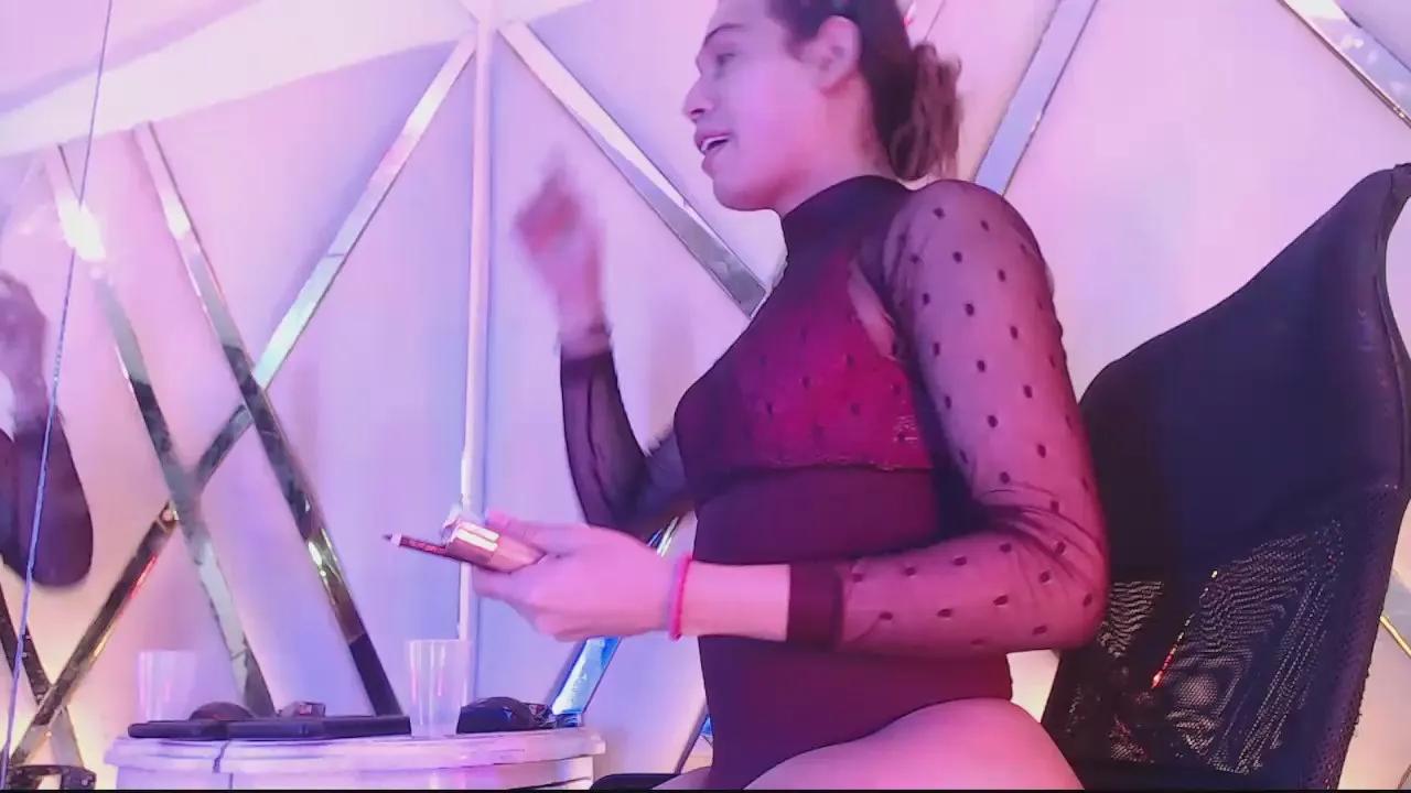 Offline StefyFerrer on Cam4
