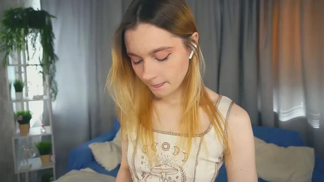 SynnoveAlison on Cam4 