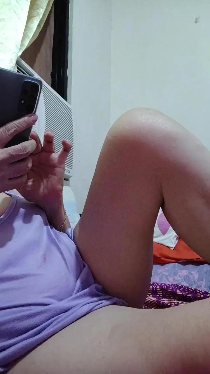 tastegranny on Cam4 